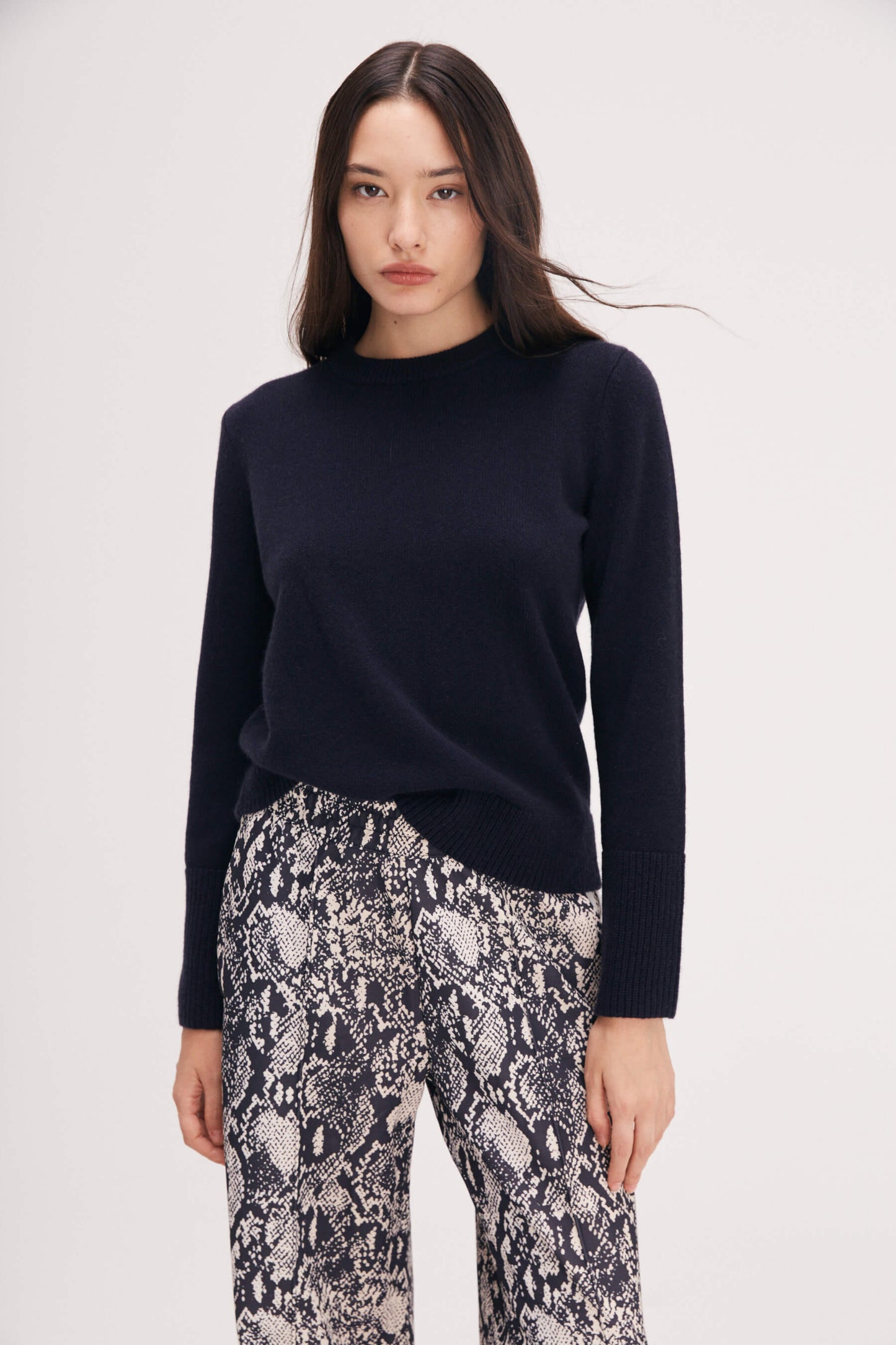 Leonor cashmere sweater petróleo