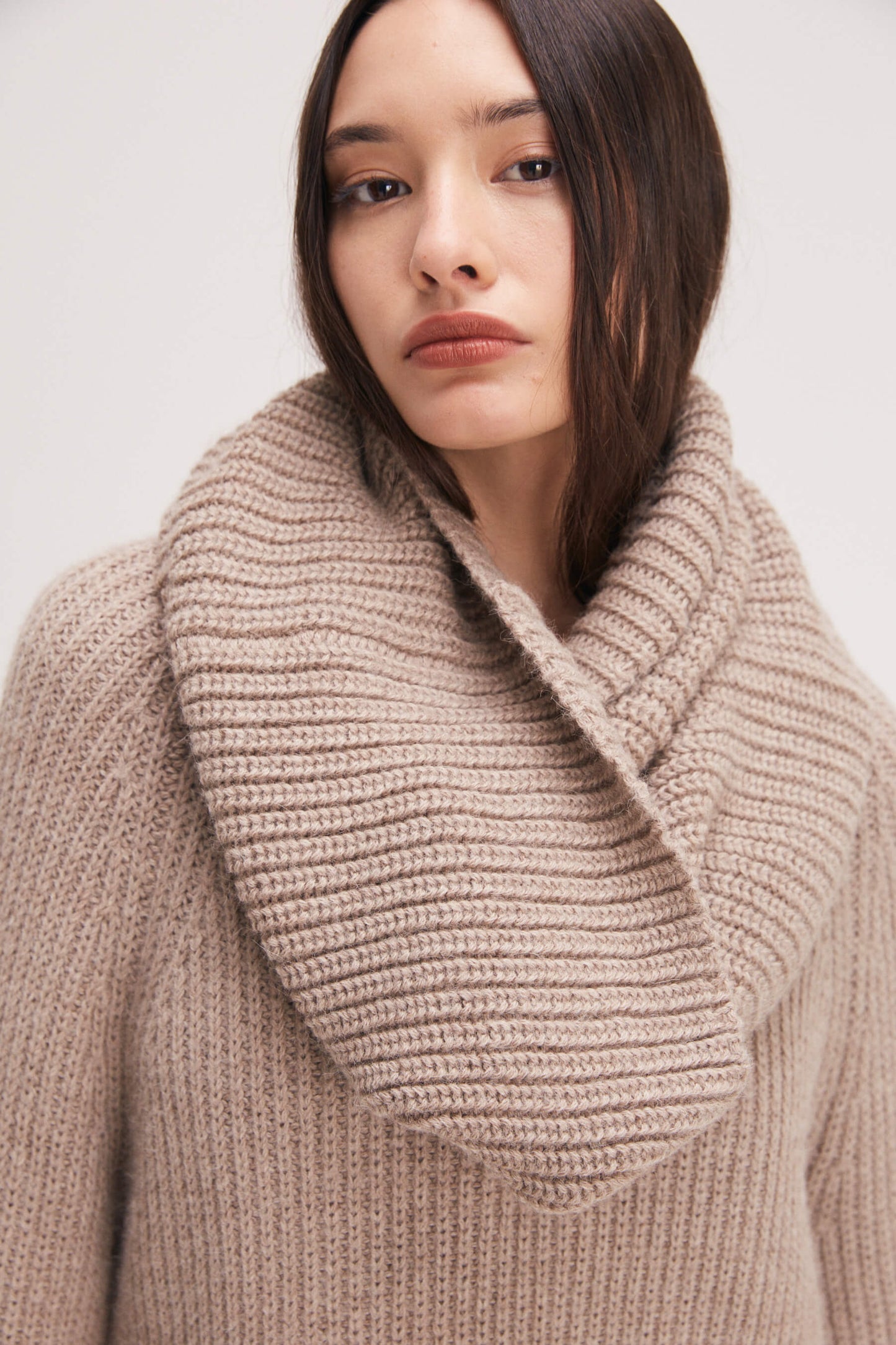 Astrid neck warmer beige